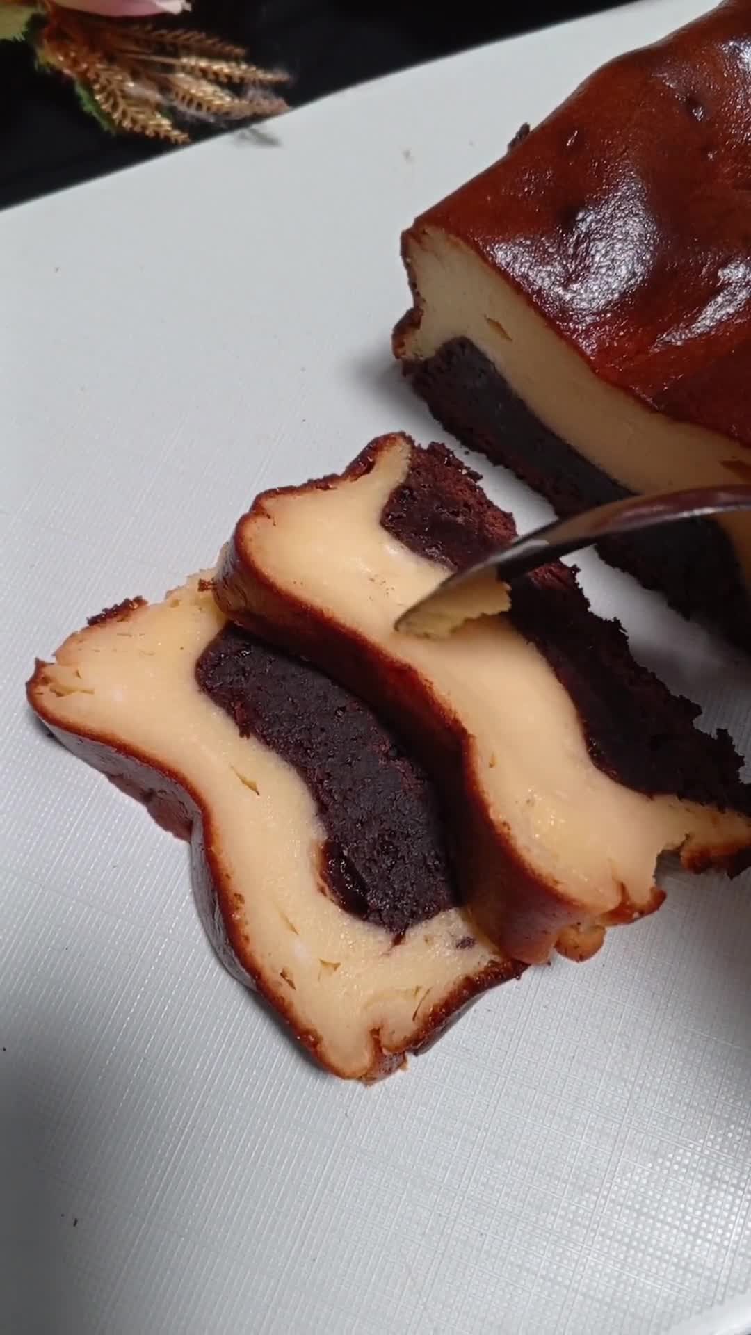 Foto langkah ke 7 dari resep Burnt Cheesecake Brownies Ekonomis.
