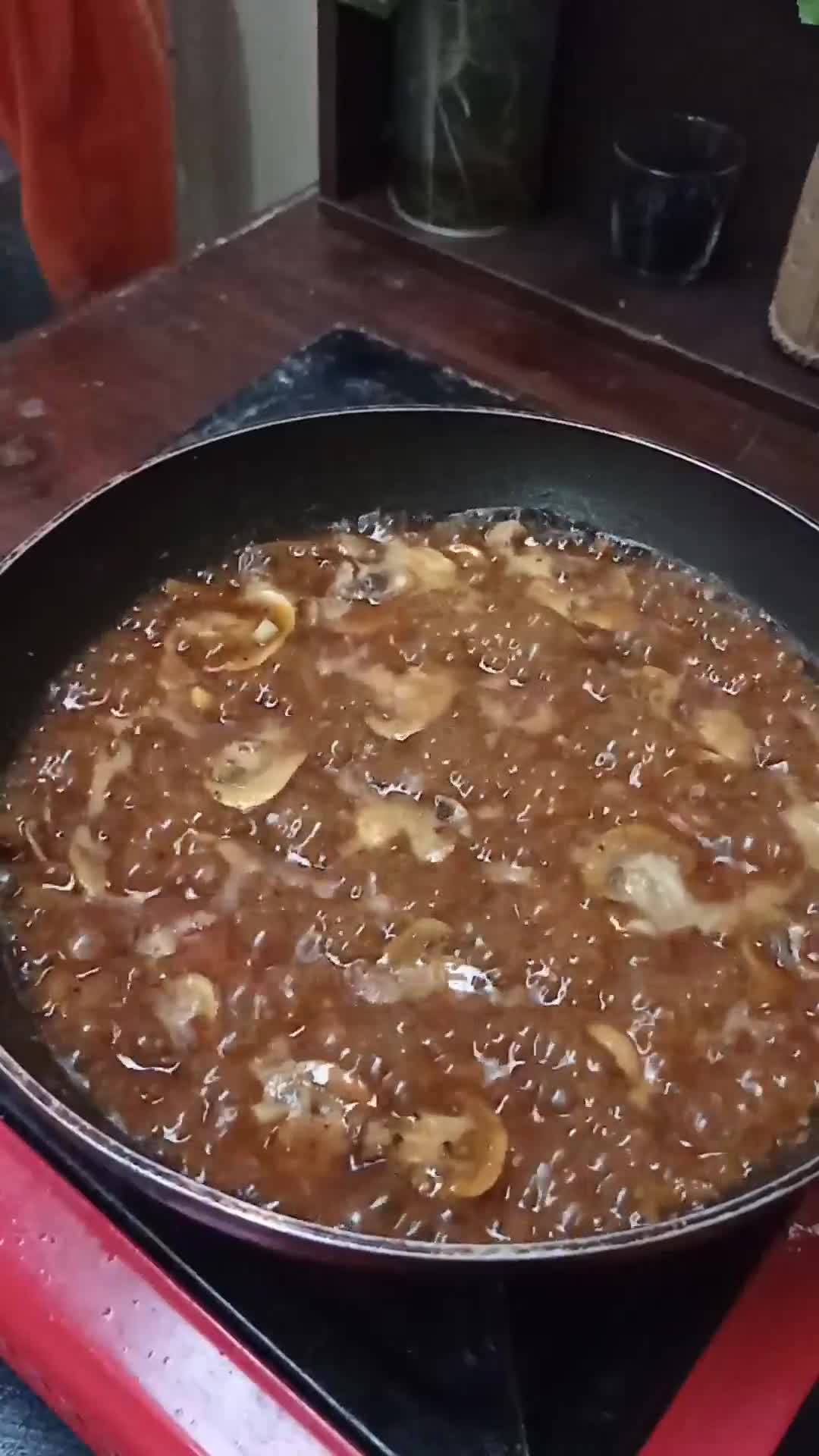Foto langkah ke 4 dari resep Crispy Chicken Steak with Mushroom sauce.