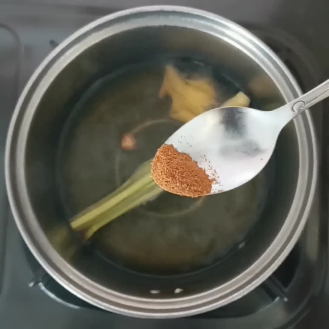 Foto langkah ke 2 dari resep Wedang Cokelat Rempah.