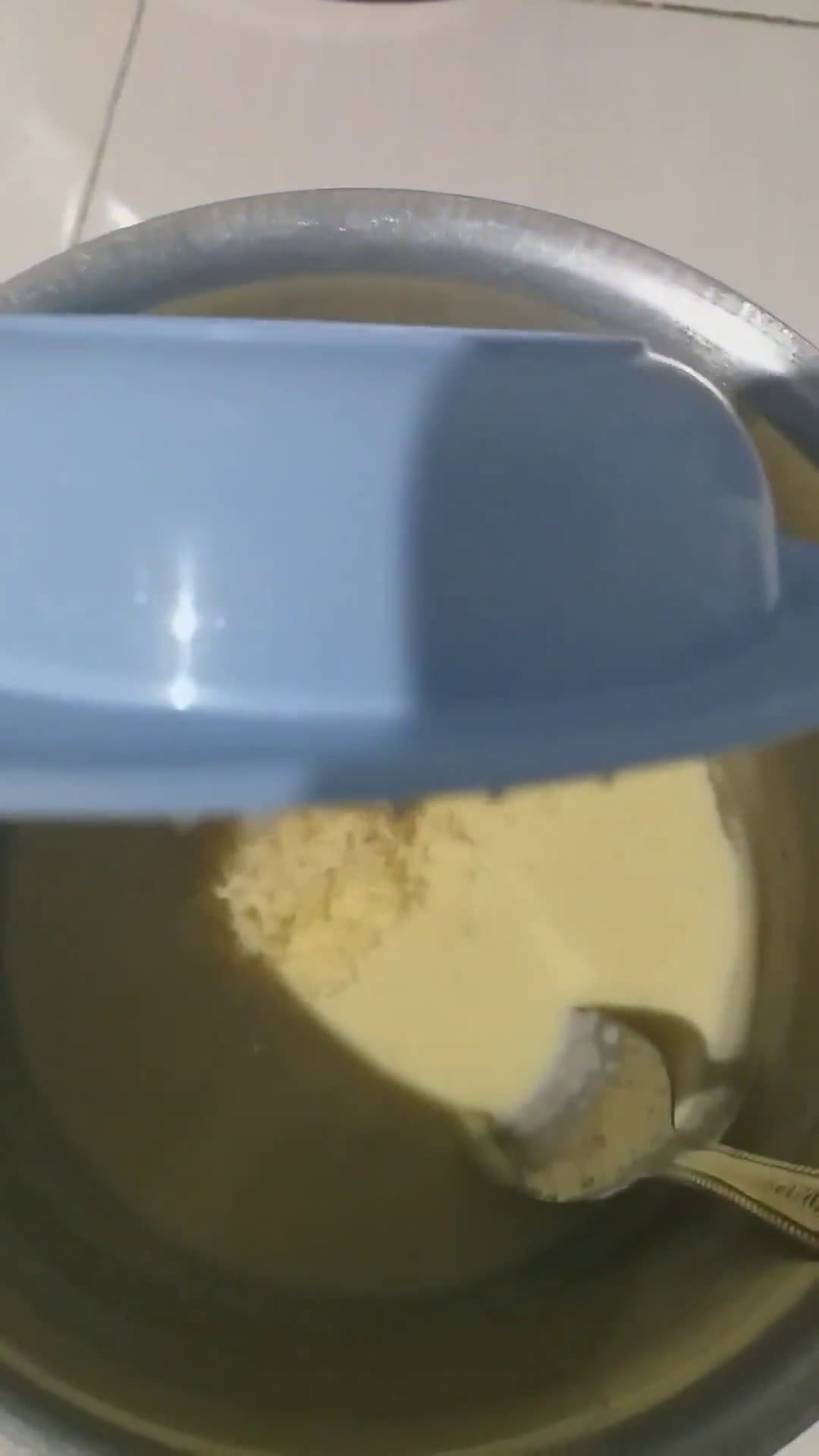 Foto langkah ke 2 dari resep Snack MPASI Tinggi Kalori - Roti Kukus Keju by dr.Meta Hanindita.