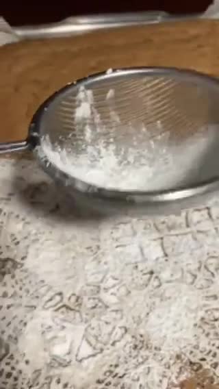 Foto del paso 7 de la receta: Coca con turrón de almendra