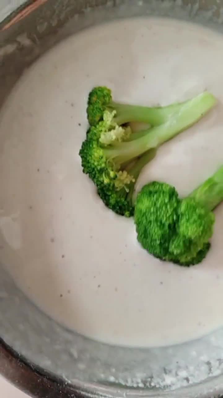 Foto langkah ke 3 dari resep Brokoli Tumis.