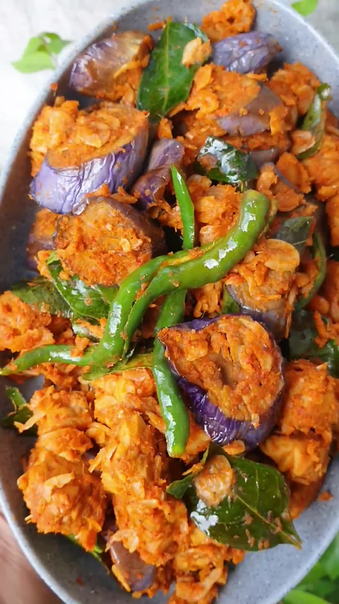 Foto langkah ke 5 dari resep Terong Ungu Tumis Rebon.