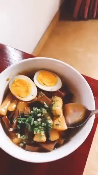 Hình bước làm 7 của món Tteobokki Hàn Quốc kết hợp GIÒ BÒ ngày Tết (super easy)