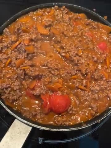 Foto del paso 6 de la receta: Boloñesa con cebolla caramelizada y tomate cherry