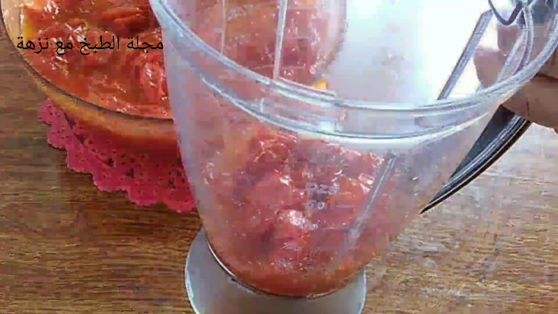 صورة لخطوة 2 من وصفة تصبير الطماطم