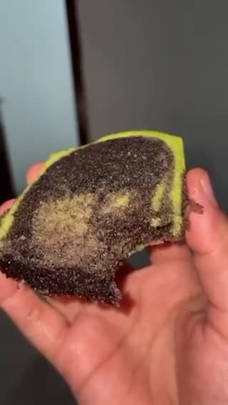 Foto langkah ke 9 dari resep Bolu kukus pandan ketan hitam.