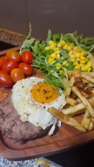 Hình bước làm 9 của món Đổi Gió Với Steak Burger và Khoai Tây Nướng Thảo Mộc