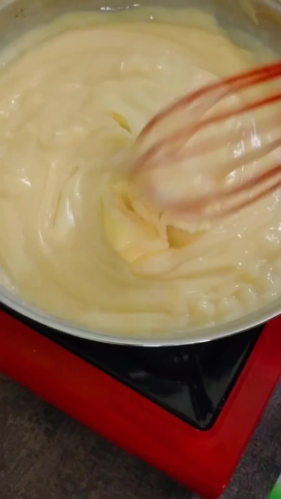 Foto langkah ke 4 dari resep Kue Soes Vla Salted Egg.