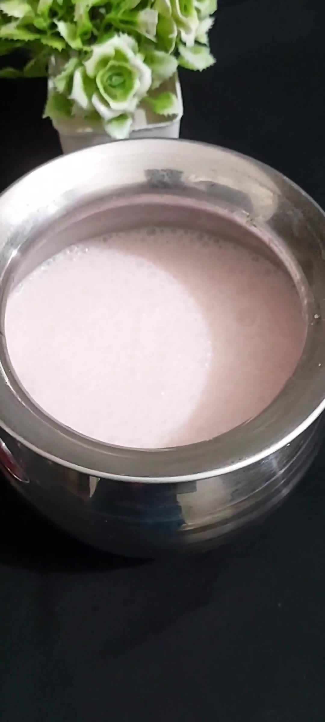रोज़ लस्सी विद आइसक्रीम (rose lassi with ice cream recipe in Hindi) रेसिपी चरण 2 फोटो