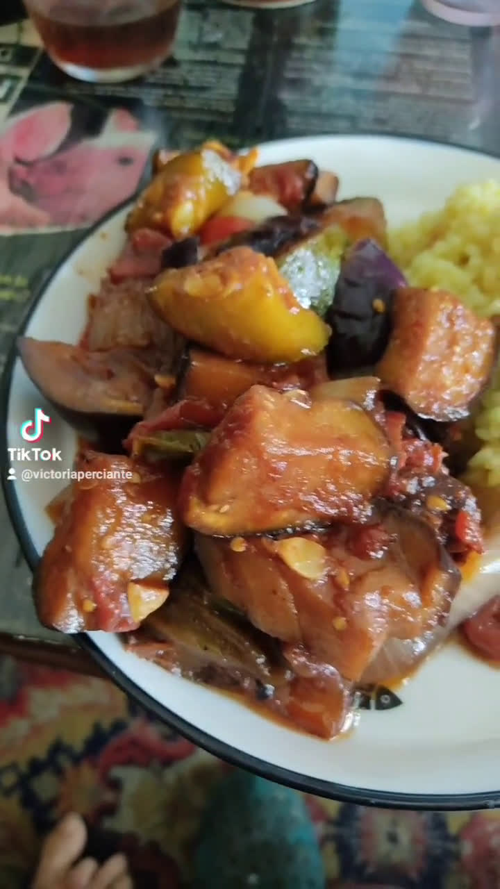 Foto del paso 6 de la receta: Caponata vegana con arroz (🌱)