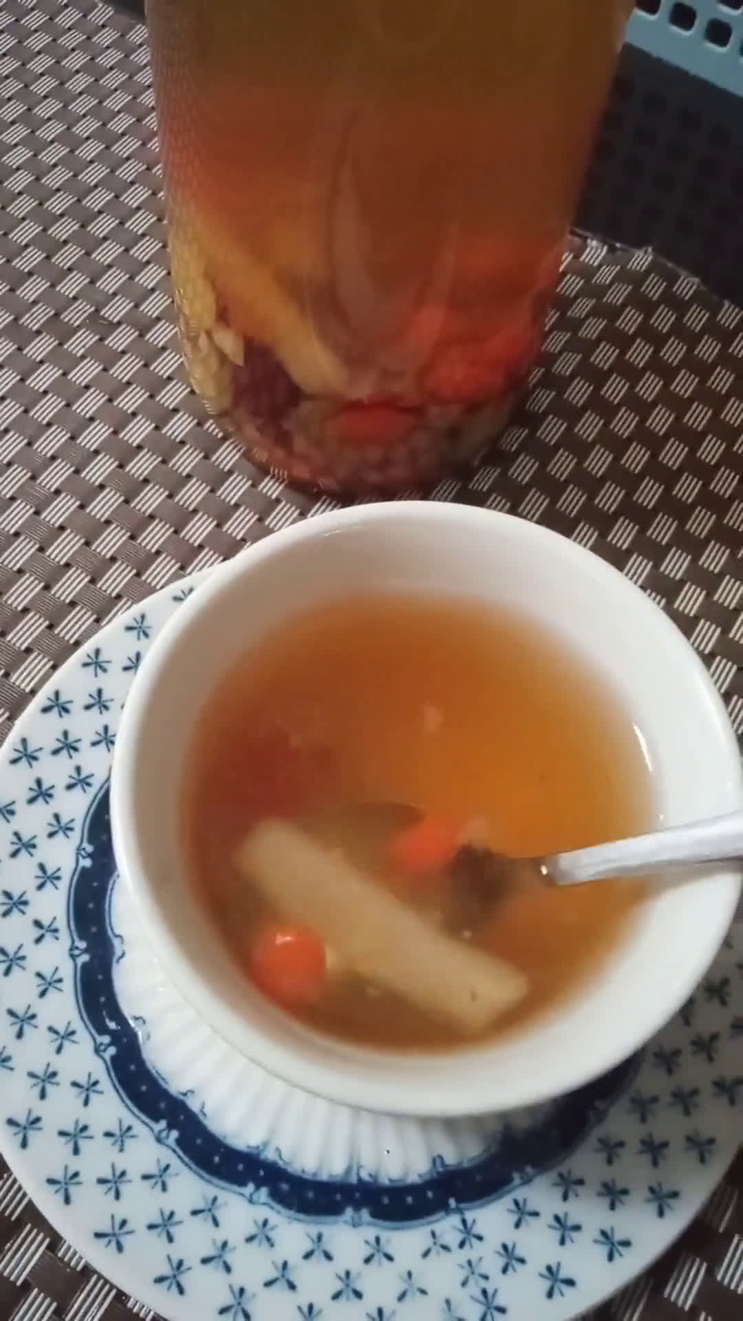 Foto langkah ke 6 dari resep Teh Goji Berry.