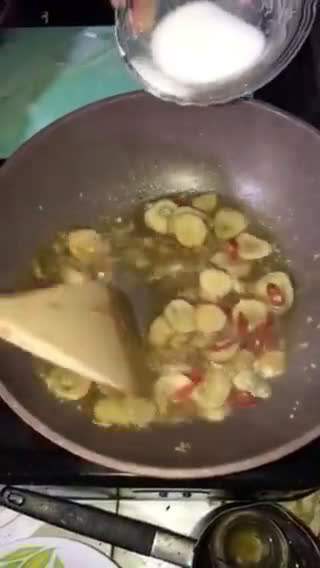 Foto langkah ke 7 dari resep Pakcoy jamur kuah siram.