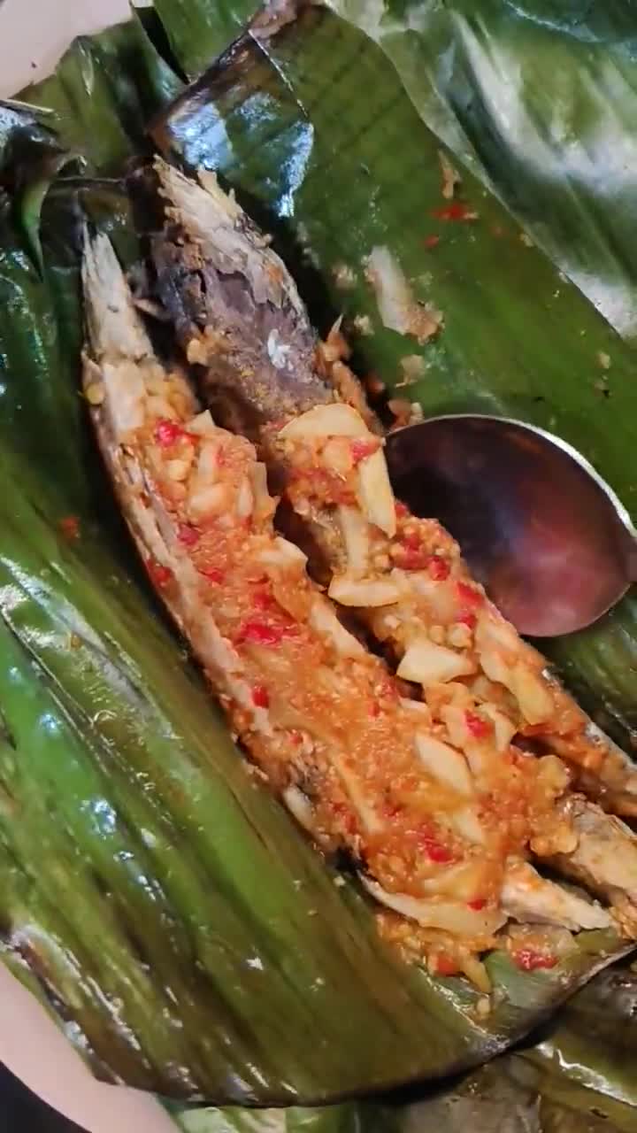 Foto langkah ke 8 dari resep Pepes Tongkol Pencit.