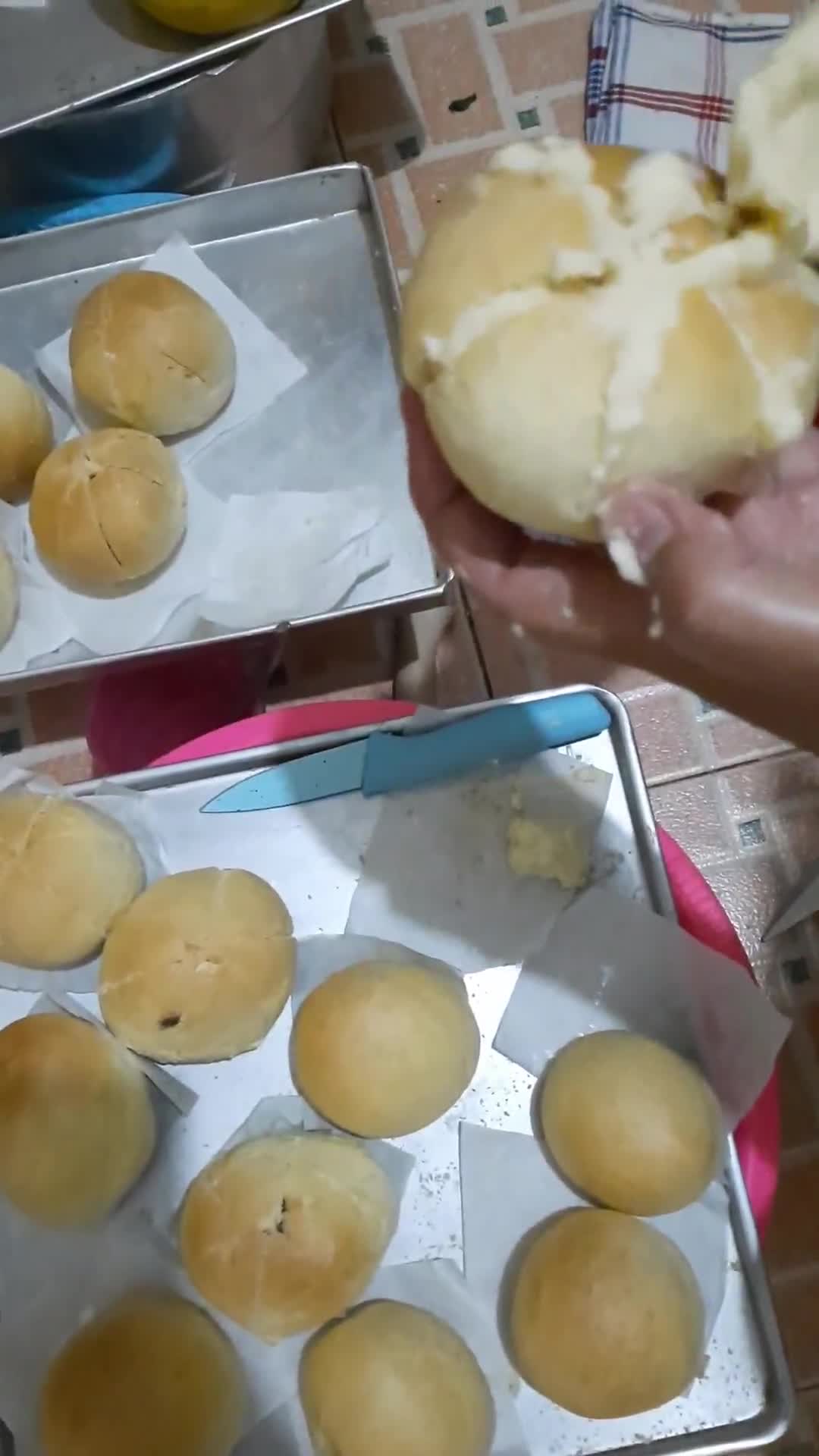 Foto langkah ke 6 dari resep Garlic cheese bread.