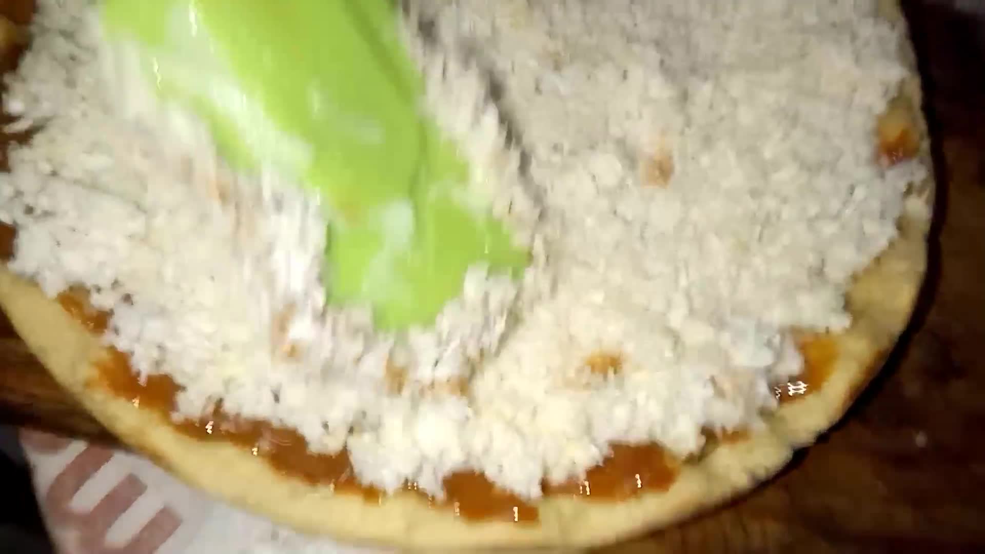 Foto del paso 5 de la receta: Tarta de dulce de leche y coco