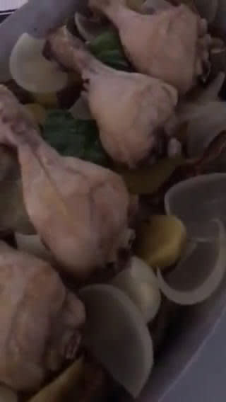 Foto del paso 5 de la receta: Muslos de pollo al horno, con mezcla de especias para gyros, exprés