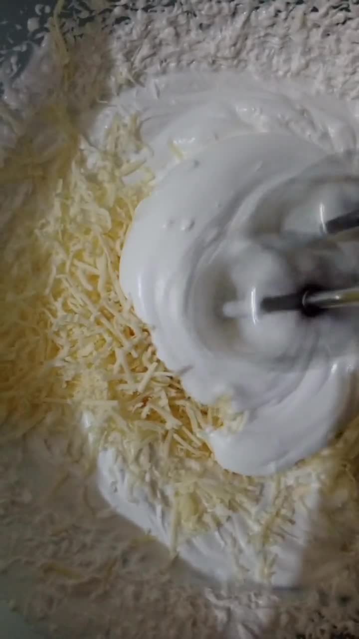 Foto langkah ke 8 dari resep Cheese Pudding Cake.