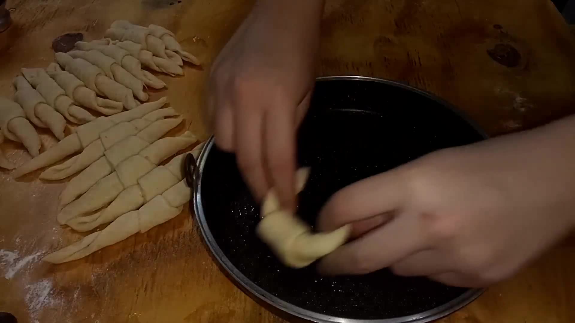 Foto del paso 13 de la receta: Medialunas fáciles