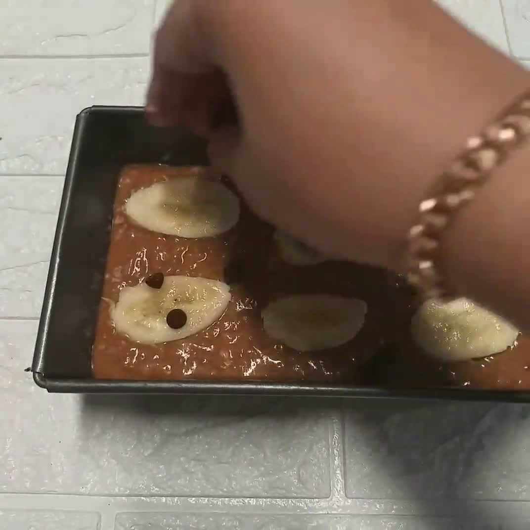 Foto langkah ke 7 dari resep Cavendish Cake | Roti Pisang |Banana Muffin | Muffin Pisang.