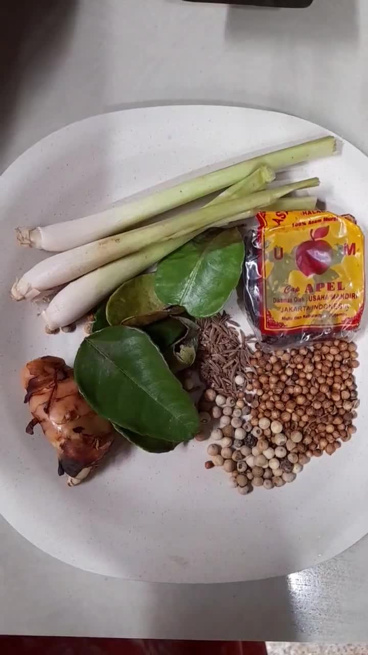 Foto langkah ke 2 dari resep Kare ayam khas jawa timur.