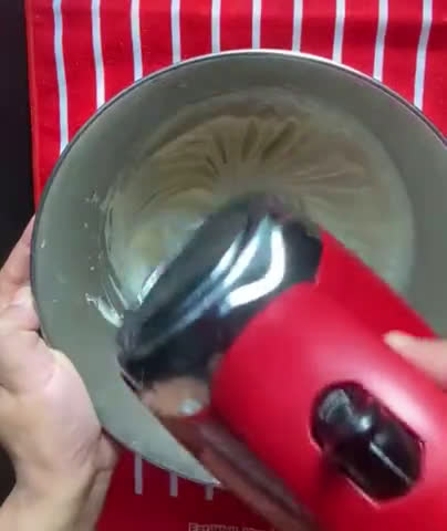 Gambar langkah 4 resipi Kek Pisang Coklat Cheese.