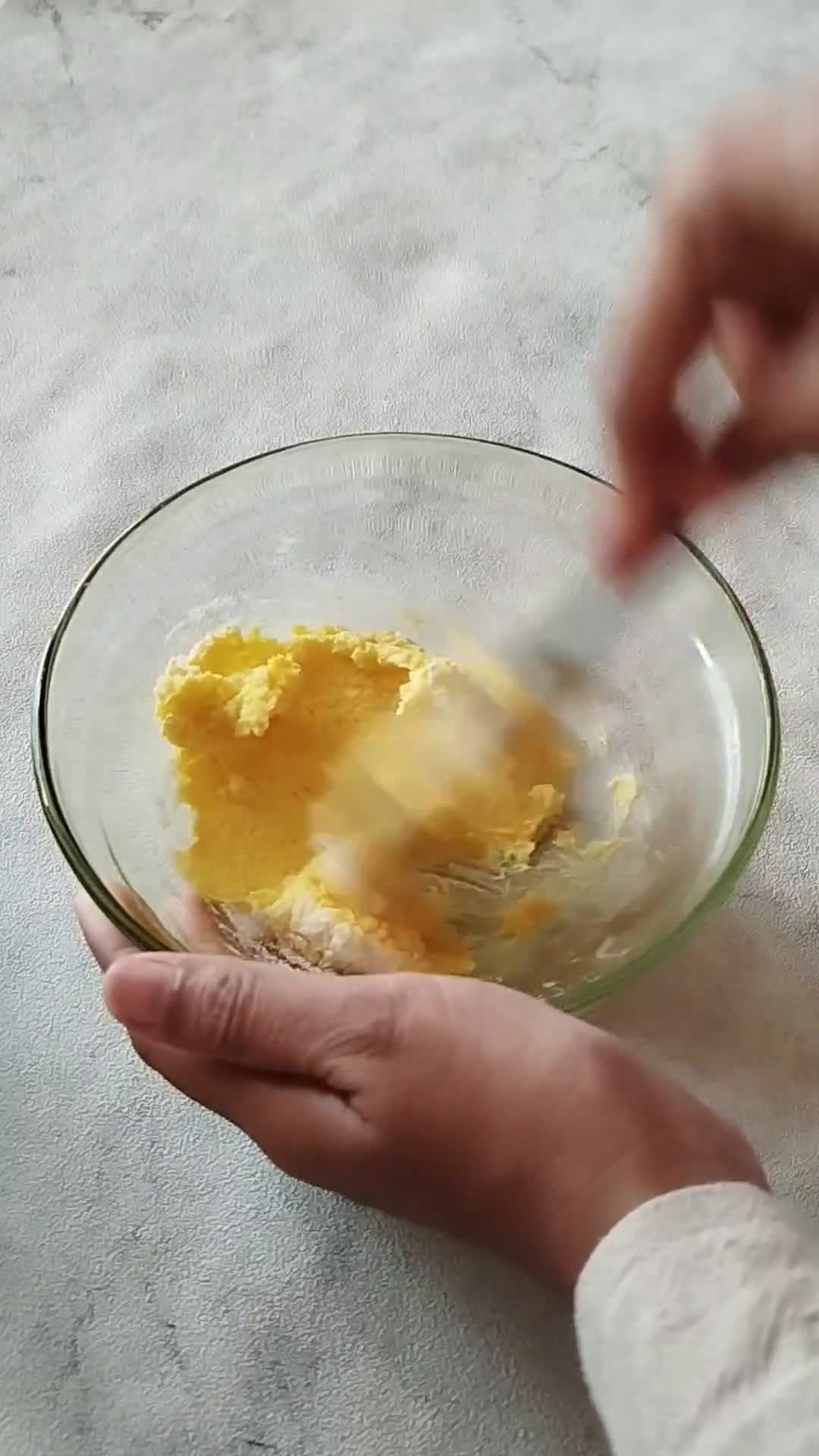 Foto langkah ke 1 dari resep Choux Au Craquelin.