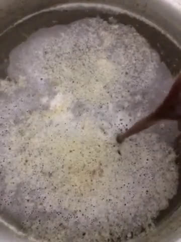 A picture of step 5 of Hot n sour soup.