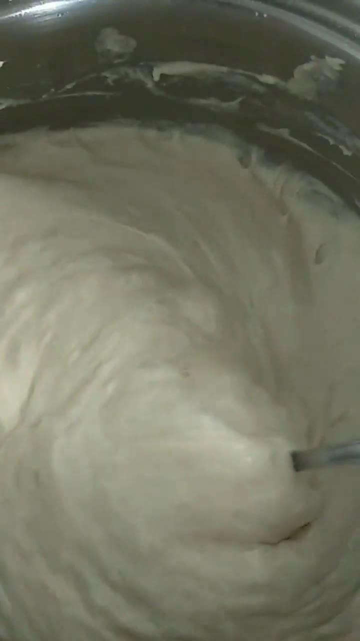 Φωτογραφία βήματος 4 της συνταγής Κέικ 🍞 με μπανάνα 🍌 και βερίκοκα 🥭 αποξηραμένα
