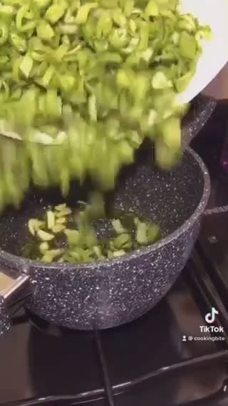 صورة لخطوة 1 من وصفة فول اخضر مقلى