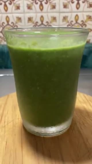 Foto del paso 4 de la receta: Jugo Verde con Espinacas y Frutas de Temporada con Avena