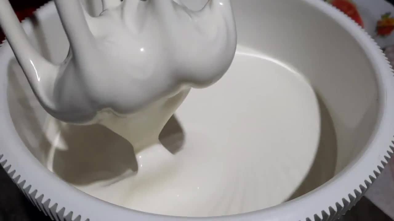 Foto langkah ke 3 dari resep Bolu Tiwul Tepung Singkong (Tepung gaplek).
