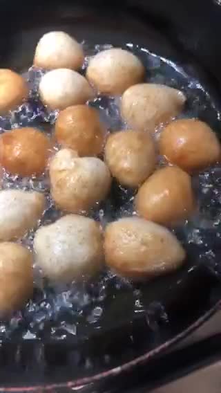 صورة لخطوة 1 من وصفة لقيمات بطريقتي