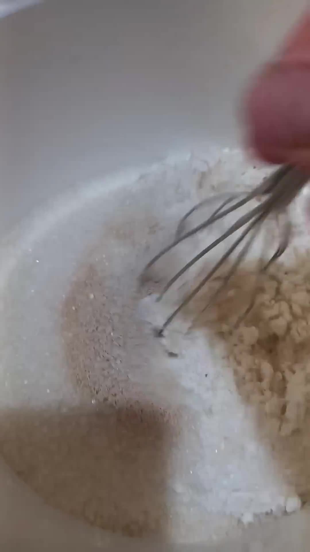 Foto langkah ke 2 dari resep Kue Moho Ubi Ungu.