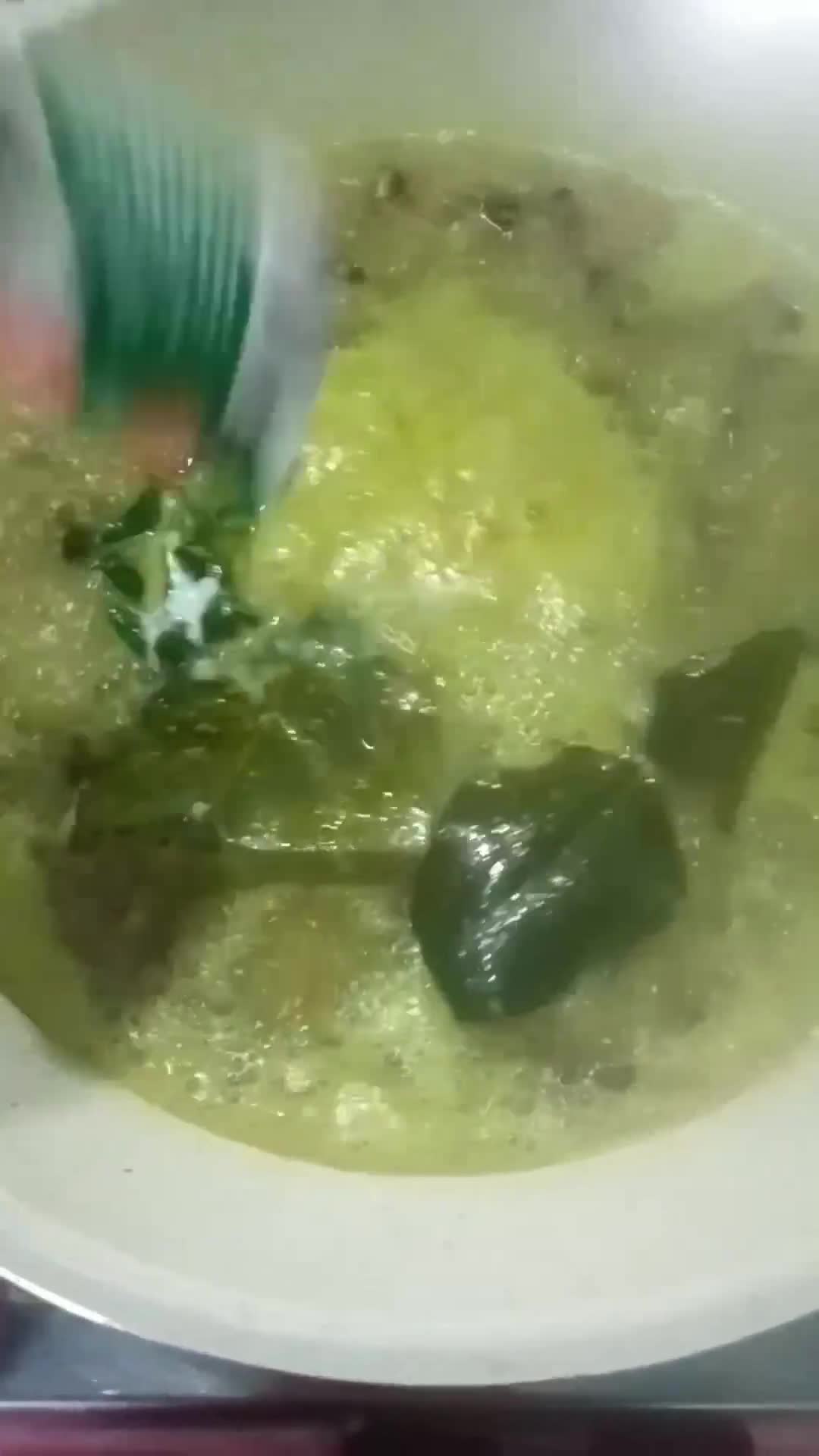 Foto langkah ke 4 dari resep Gulai Kerang Dara Kacang Panjang.