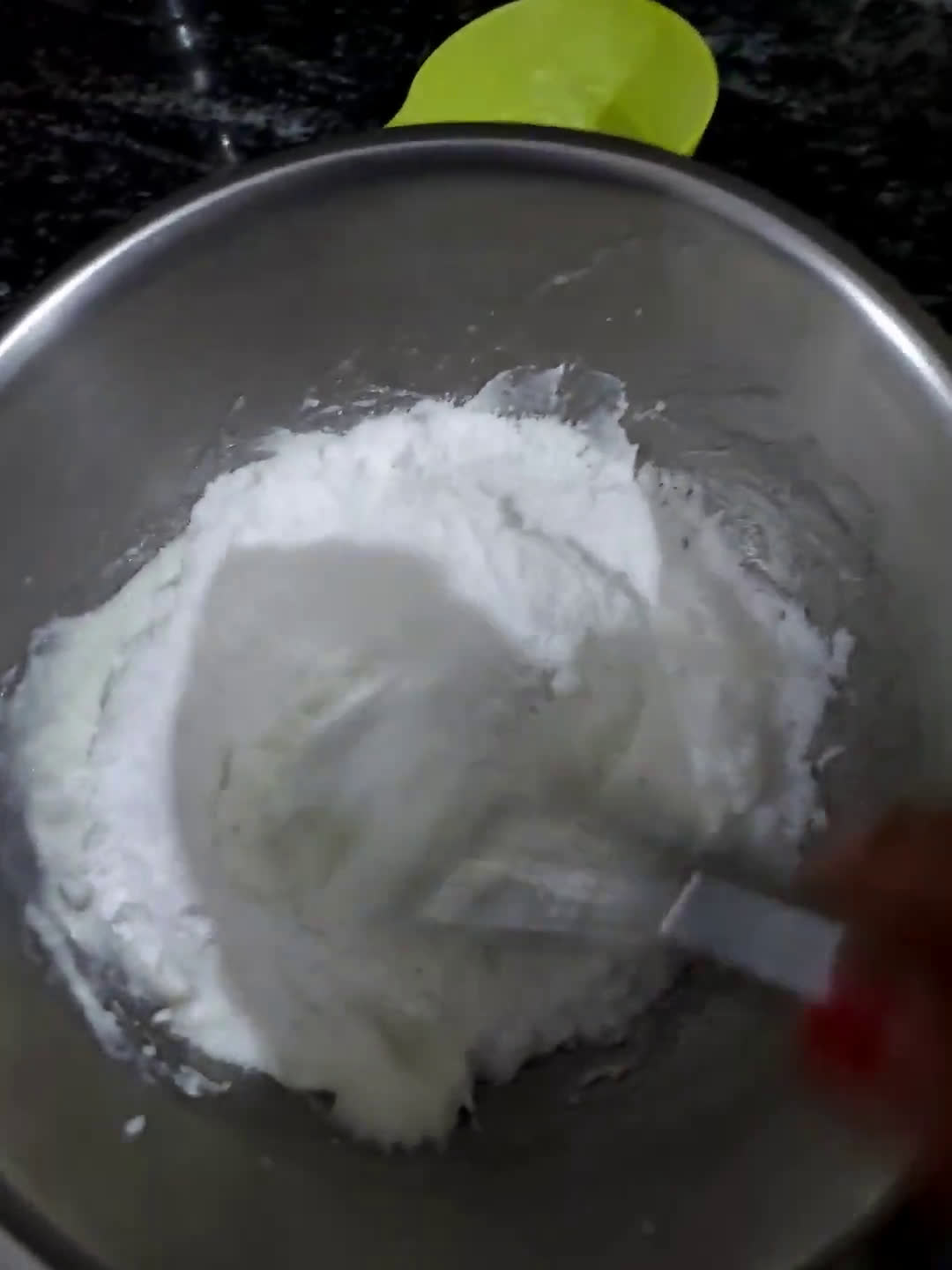 हार्ट शेप वनीला कुकीज़ (heart shape vanilla cookies recipe in Hindi) रेसिपी चरण 3 फोटो