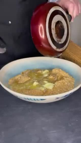 صورة لخطوة 1 من وصفة تشيزكيك التوت
