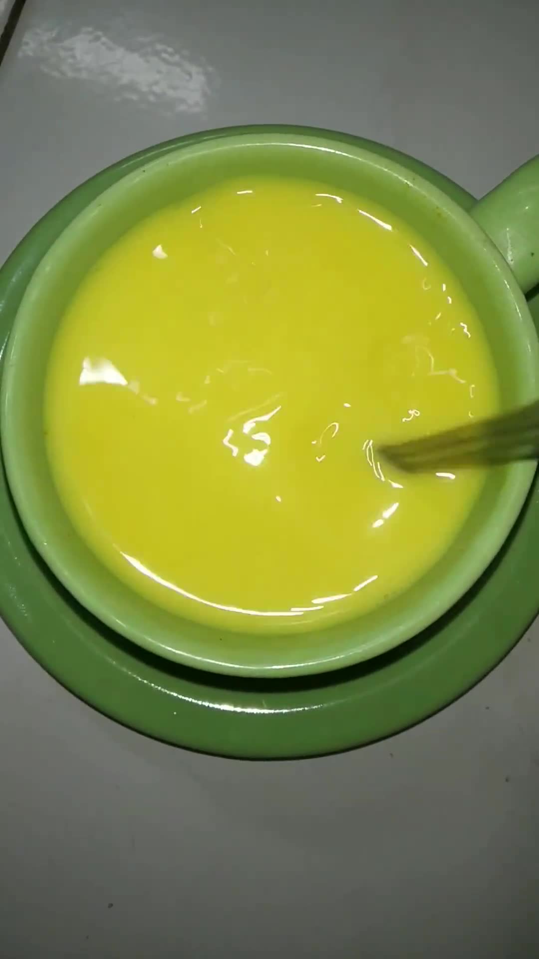Foto langkah ke 4 dari resep Tumeric Latte (Susu Kunyit Jahe).