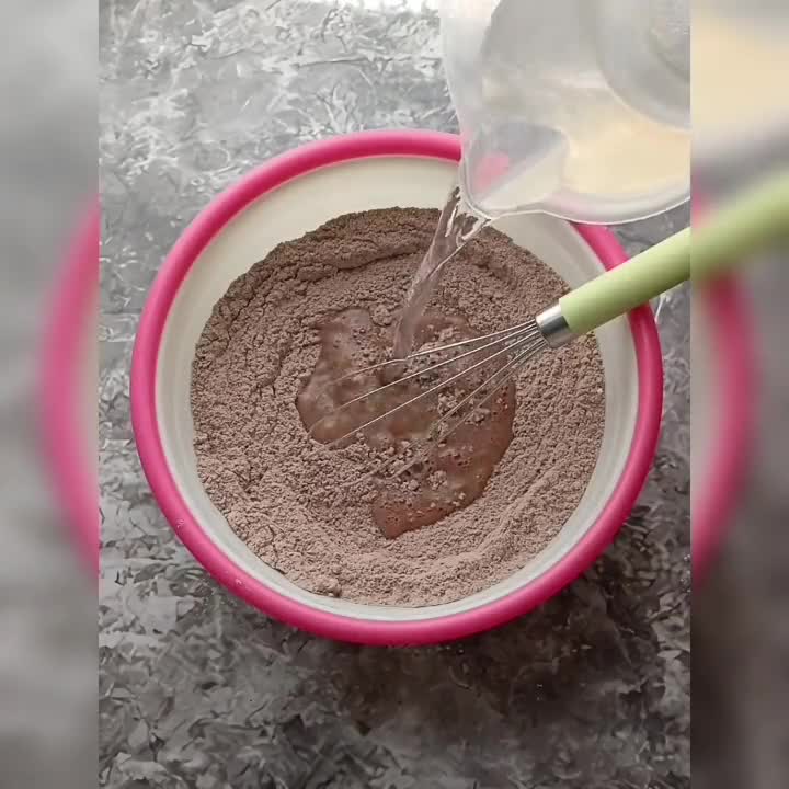 Foto langkah ke 3 dari resep Bolu Kukus Coklat Mekar Tanpa Telur Tanpa Mixer.