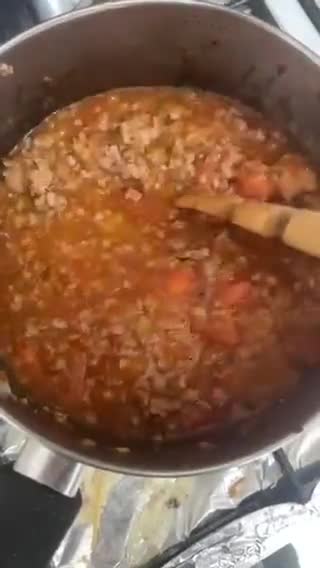 صورة لخطوة 2 من وصفة -لازانيا باللحم وصوص البشاميل اللذيذ 🍝😋!