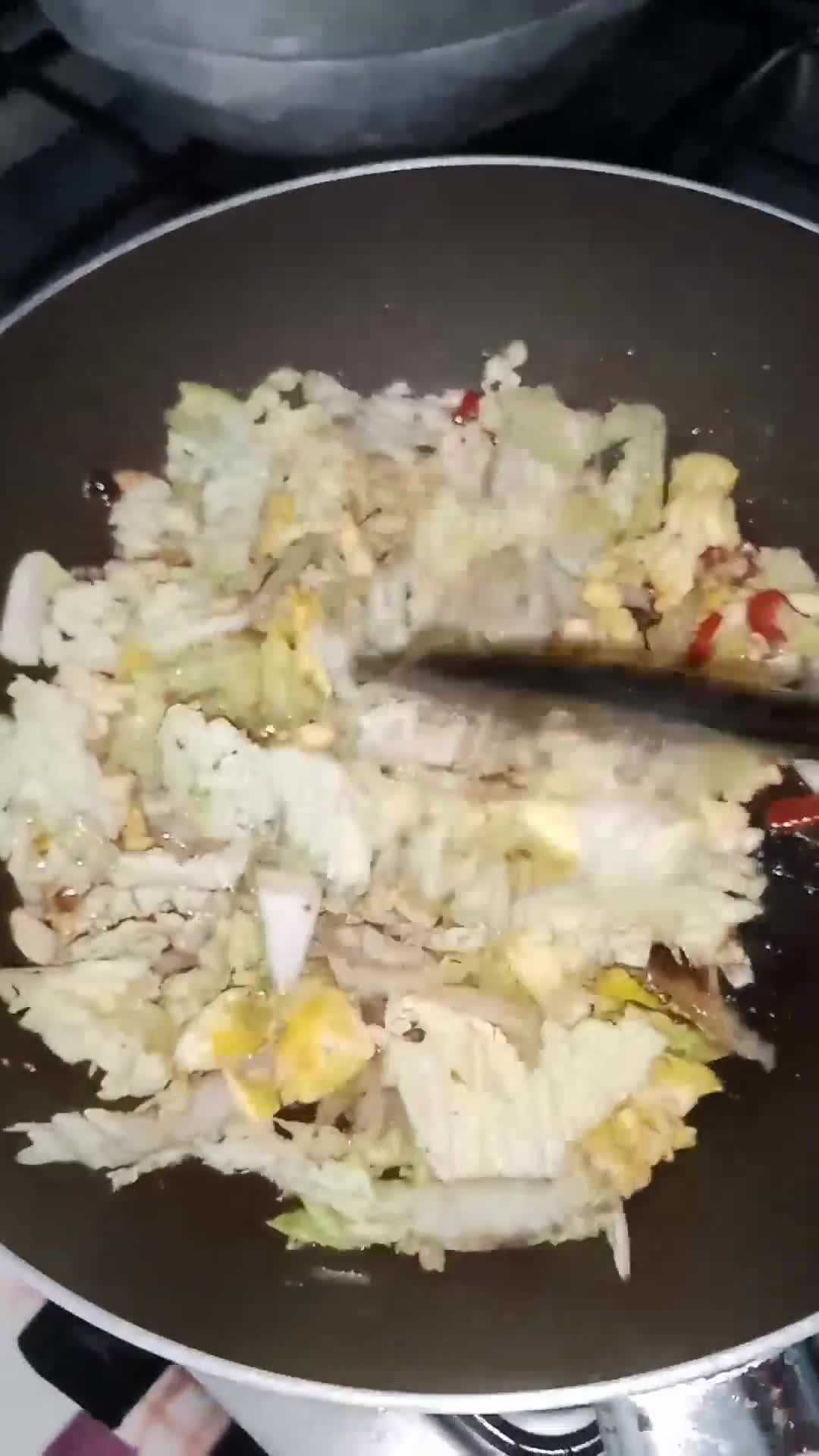Foto langkah ke 3 dari resep Cah Sawi Putih dan Telur.