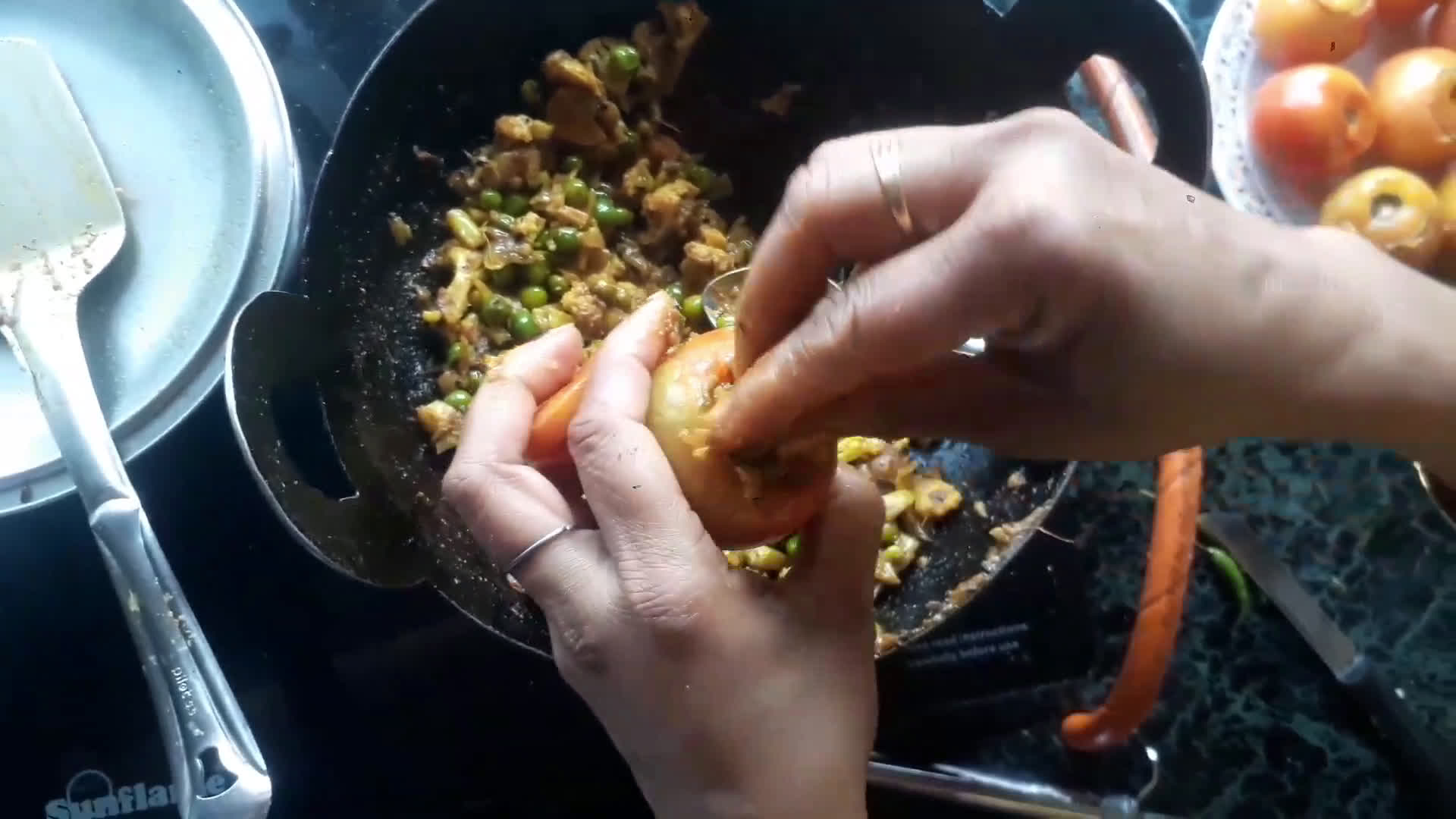टमाटर के कोफ्ते(tamatar ke kofte recipe in hindi) रेसिपी चरण 4 फोटो