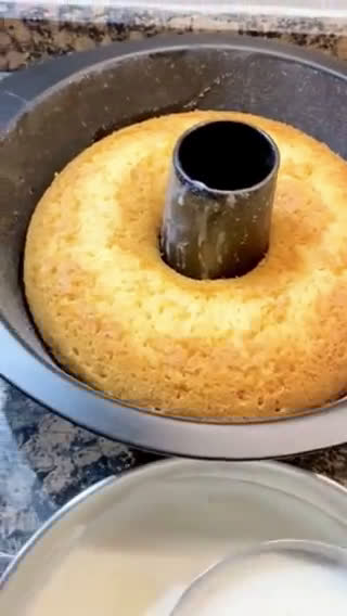 Foto del paso 13 de la receta: Pastel muy esponjoso con cobertura a las “ 4 leches”