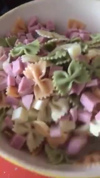 Foto del paso 4 de la receta: Ensalada de pasta con atún, huevo y bocas de mar