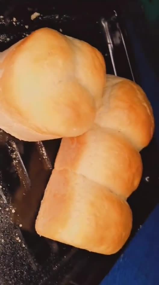 A picture of step 2 of Local bread (Homemade).