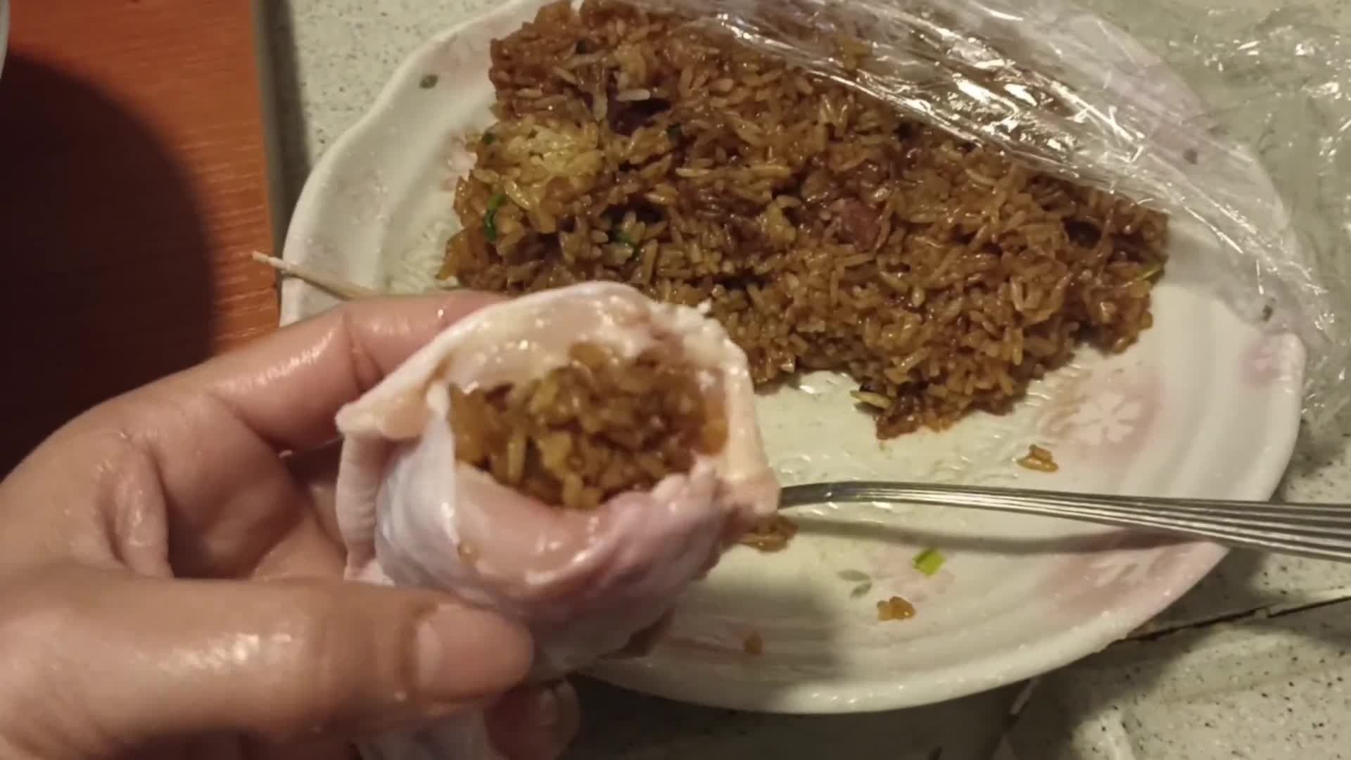 Foto langkah ke 2 dari resep Sayap ayam isi nasi ketan goreng.
