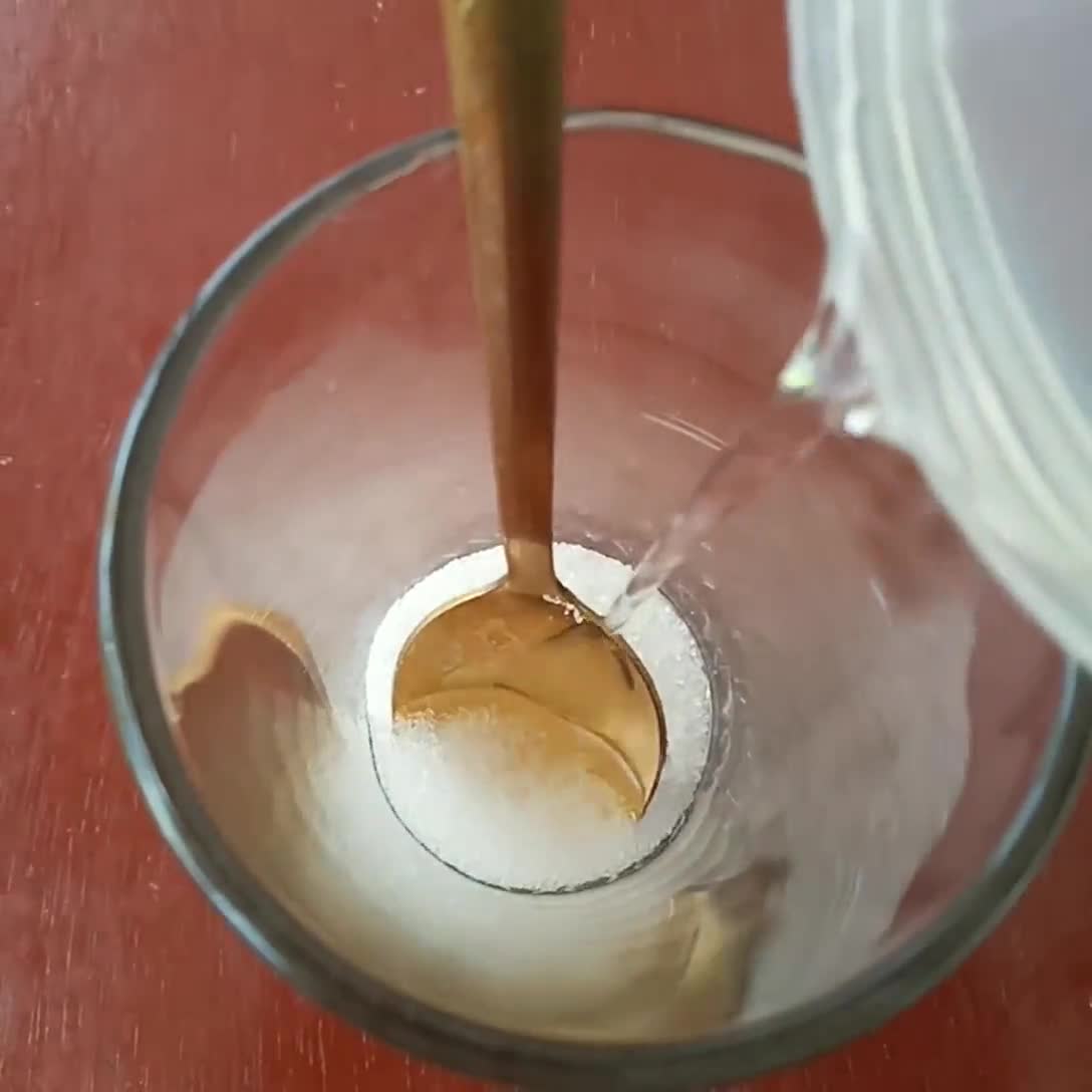 Foto langkah ke 1 dari resep Es Gula Jeruk Nipis Ala Resto Bali.