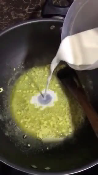 Foto langkah ke 4 dari resep Spaghetti Brulee.