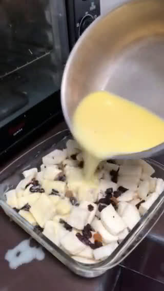 Foto langkah ke 3 dari resep BREAD PUDDING ❤️‍🔥.