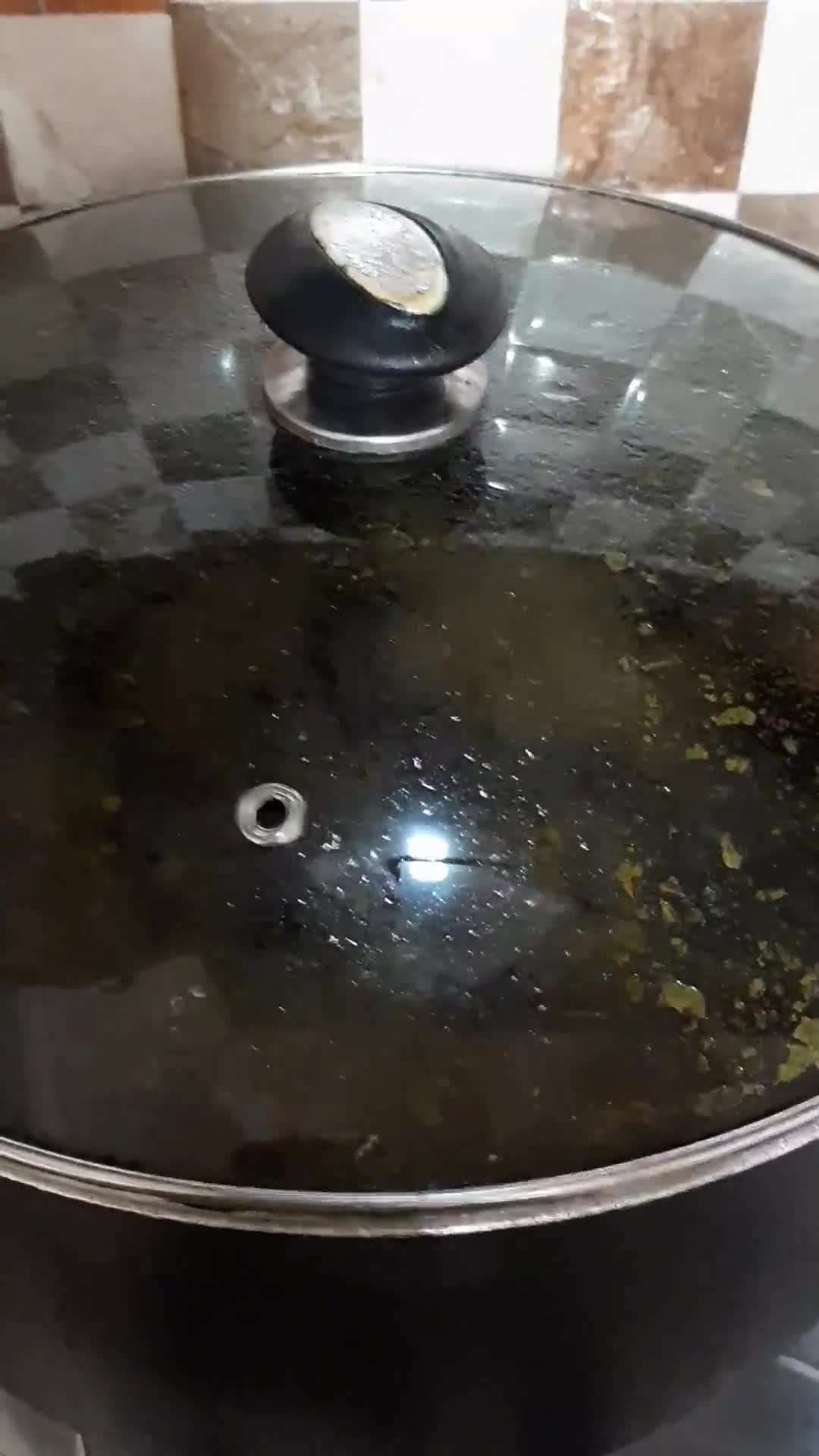 عکس مرحله 3 از دستور قورمه سبزی با چاشنی رب آلوچه 😋